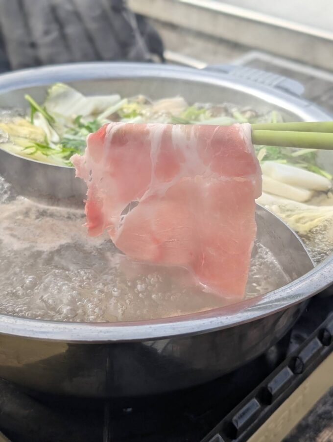 肉は薄切りで食べやすい